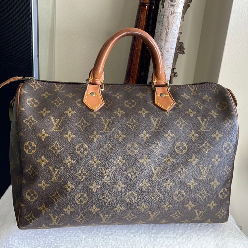 Louis Vuitton Speedy 35 Monogram (1982)